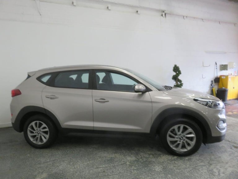 HYUNDAI TUCSON 1.7 CRDi Blue Drive SE Euro 6 (s/s) 5dr 2016