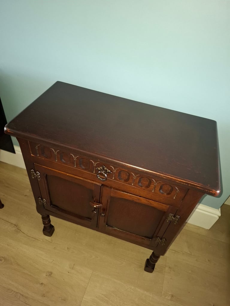 Old Charm Cabinet
