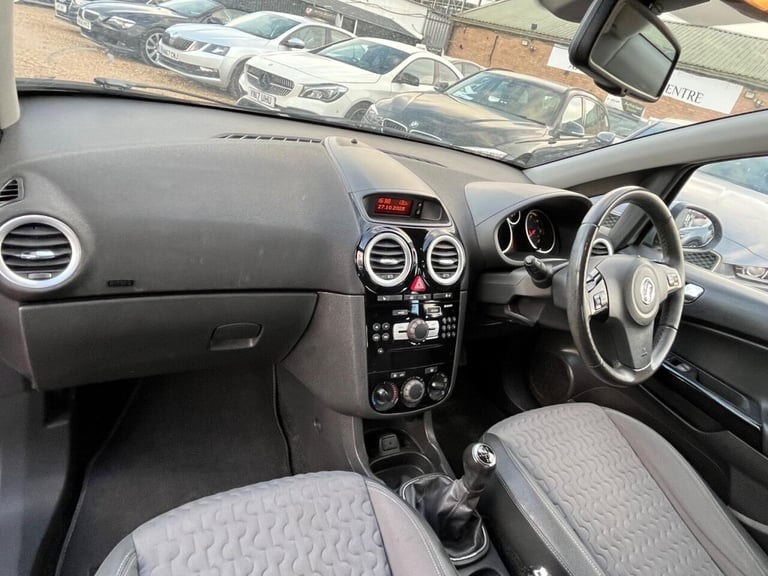 2014 Vauxhall Corsa 1.4 16V SE Euro 5 5dr Hatchback Petrol Manual