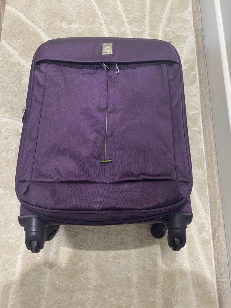 Light suitcase for Sale Gumtree