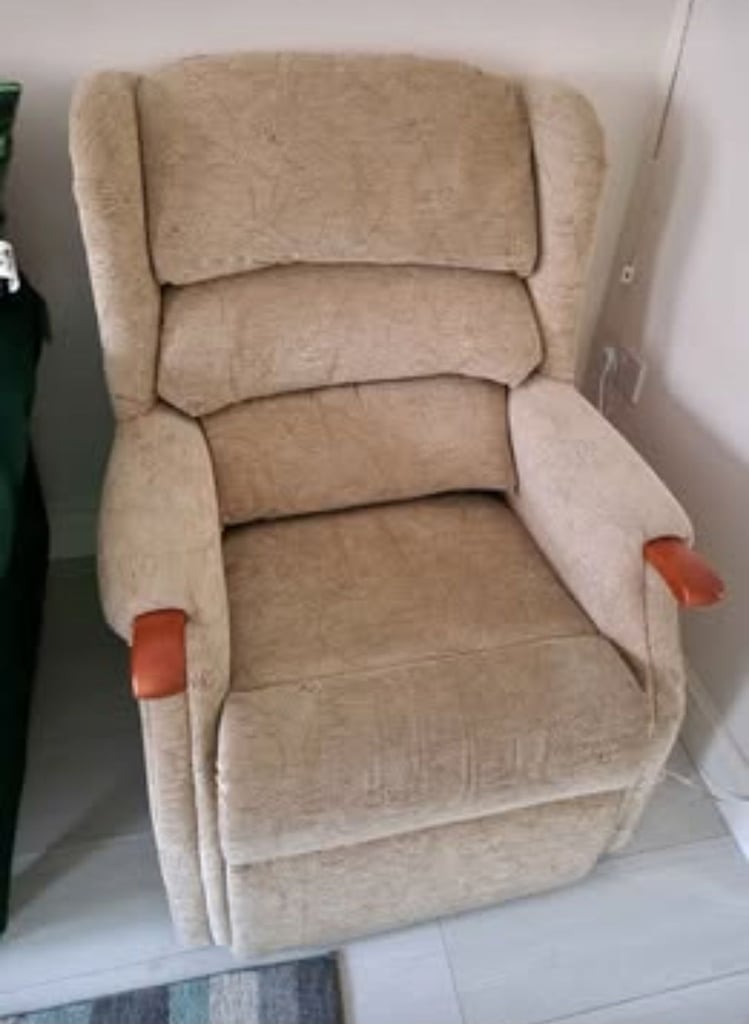 image for 1 Seater Sofa Chair Beige Velvet Floral Pattern Comfortable 100x78x77cm