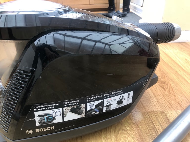 Bosch GS 50 GS-50 ProSilence 66 bagless cleaner Black BGS5SIL2GB