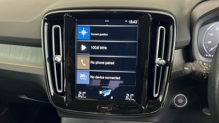 2021 Volvo XC40 Inscription, B4 mild hybrid (Rear Camera,  Black Leather Interior) Estate Petrol ...