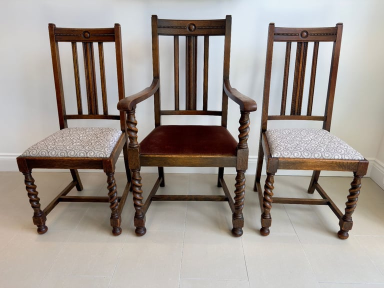 4 oak dinning chairs and one carver for sale