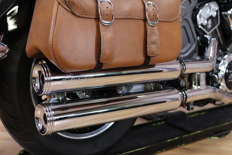 2016 INDIAN SCOUT - 11,274 MILES - INDIAN STAGE 1 EXHAUST, PANNIERS AND SCREEN