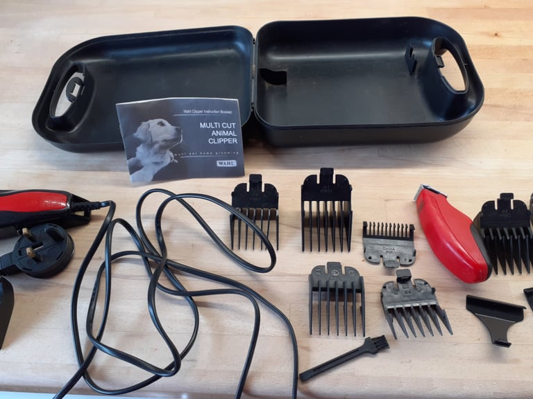 WAHL Grooming Kit * Complete with two trimmers* All items included