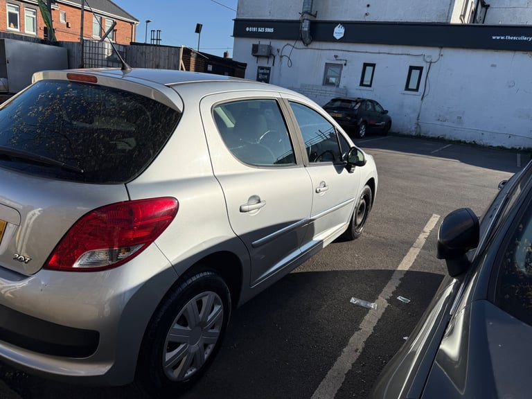 Ford, FOCUS, Hatchback, 2011, Manual, 1596 (cc), 5 doors