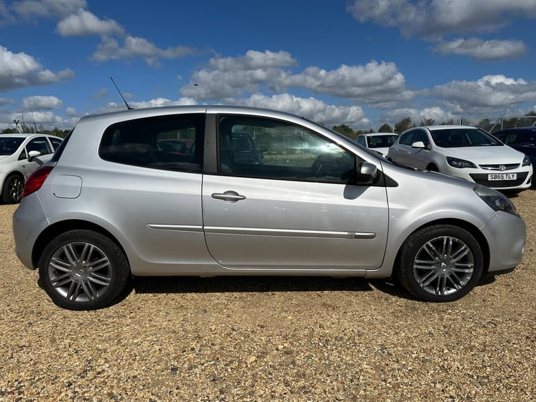 2012 Renault Clio 1.2 Dynamique TomTom Euro 5 3dr HATCHBACK Petrol Manual