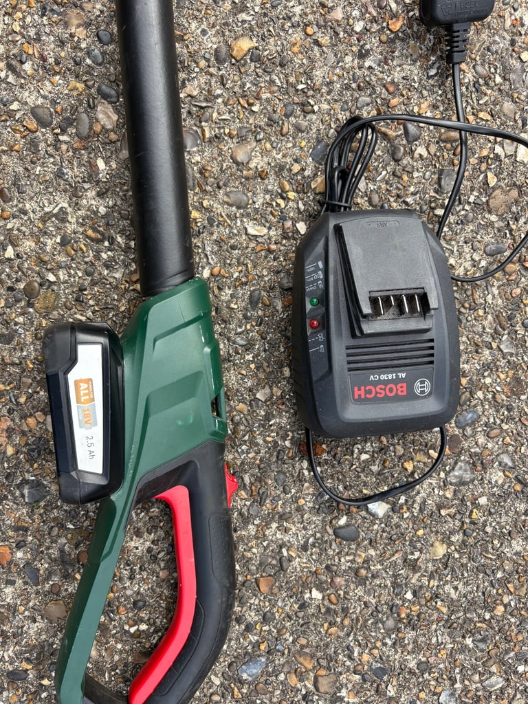 Bosch extendable hedge trimmer 