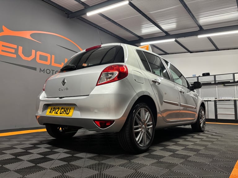 2012 Renault Clio 1.2 16V Dynamique TomTom 5dr HATCHBACK Petrol Manual