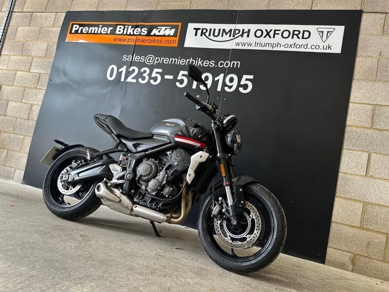 STUNNING ONE OWNER 2024/24 TRIUMPH TRIDENT 660 MOTORCYCLE
