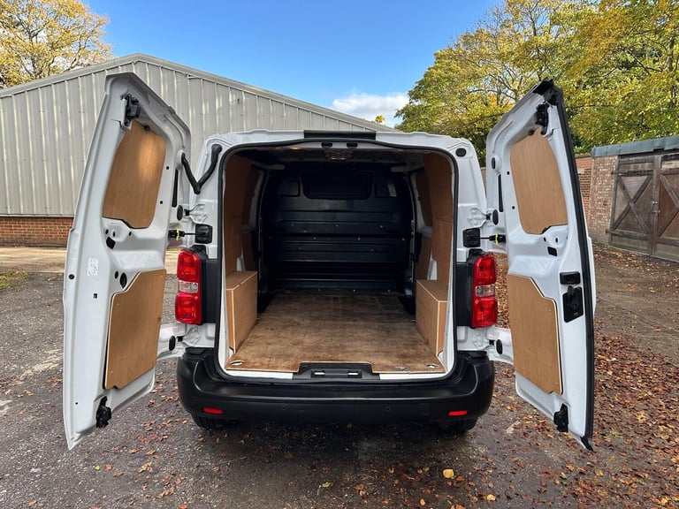 2023 Peugeot Expert 2.0 BlueHDi 1400 Professional Premium + Standard Panel Van MWB Euro 6 6dr PAN...