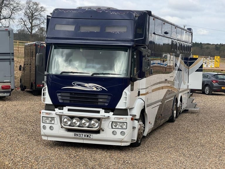 2007 Iveco STRALIS 7 HORSE LEHEL HORSEBOX Diesel Automatic