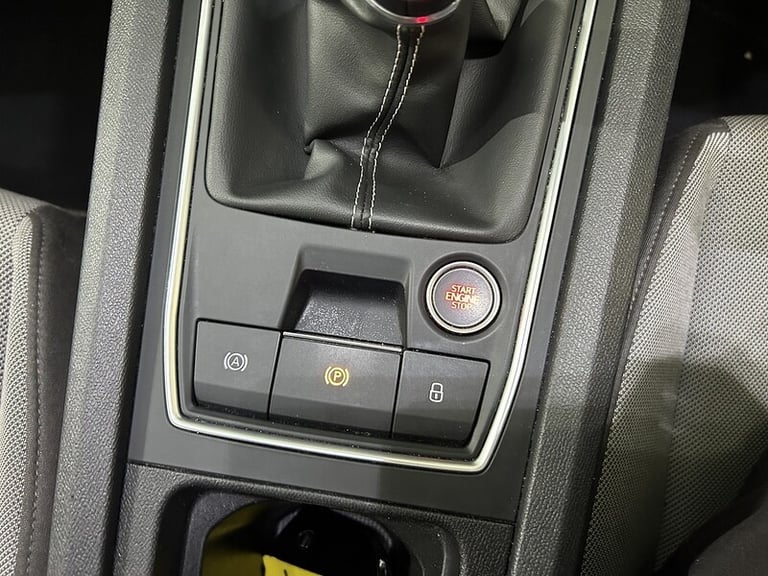 2021 SEAT Leon 1.0 TSI EVO SE Dynamic 5dr HATCHBACK PETROL Manual