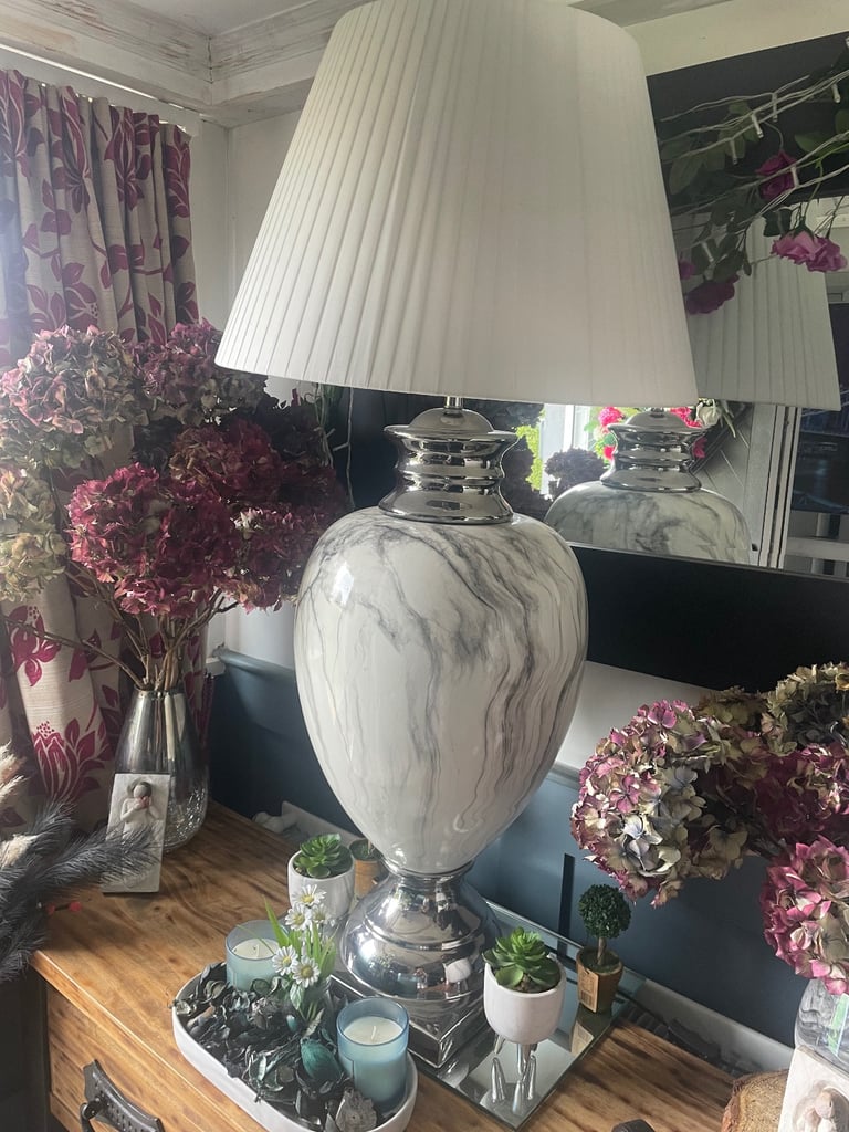 image for Stunning Lamp