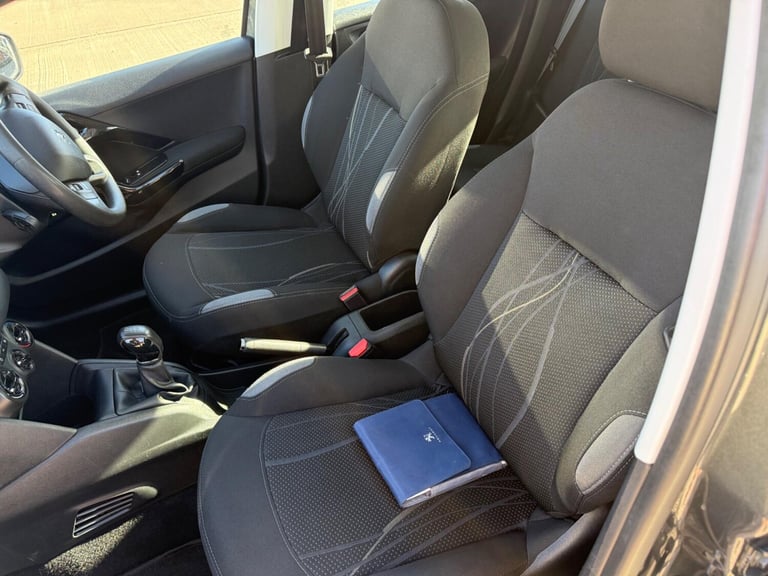 2015 Peugeot 208 1.2 VTi PureTech Active Euro 6 5dr HATCHBACK Petrol Manual