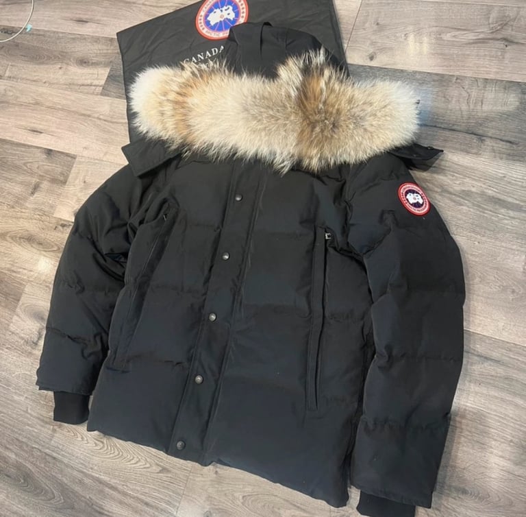 image for Canada Goose Jacket XL 