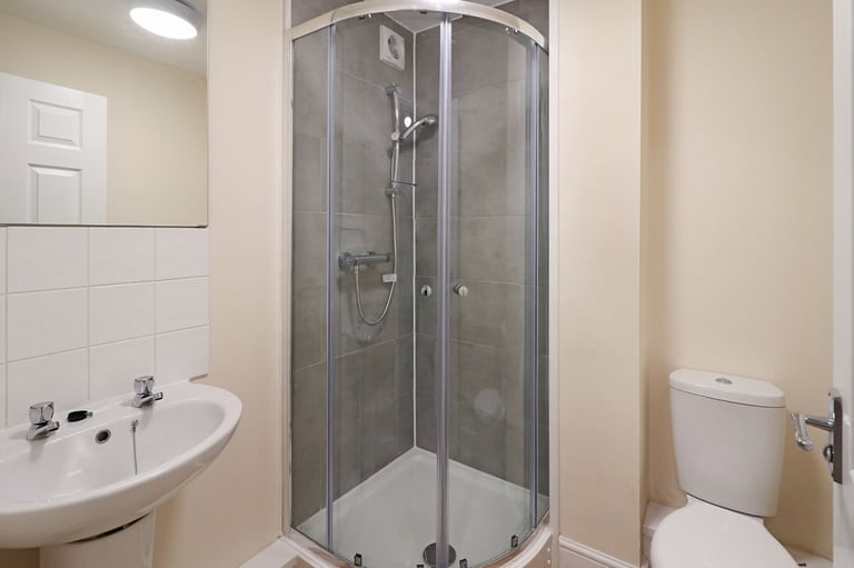 2 bedroom flat in London Road, Oxford, OX3 Book Online - The Rent Guru {722}