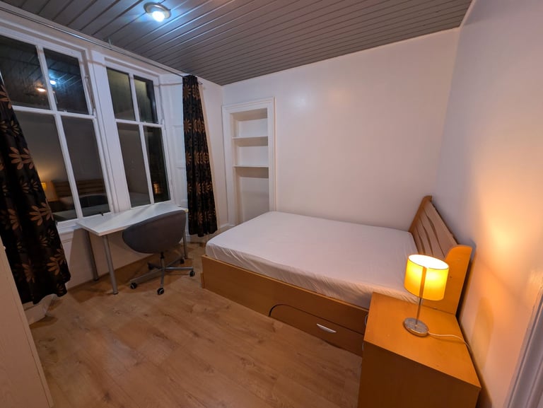 Central 2 Bedroom Flat Buccleuch Street Edinburgh EH8 Next to Meadows