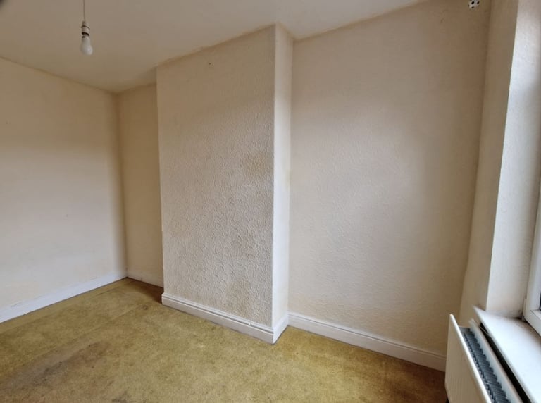 Two-bedroom mid-terrace house for sale