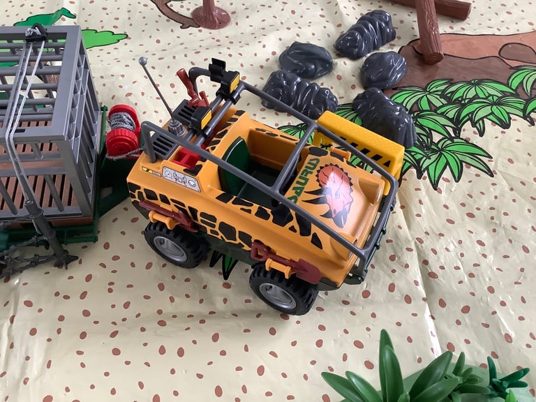 Playmobil Set 4175 Adventure Amphibian Vehicle & Deinonychus - plus extras!