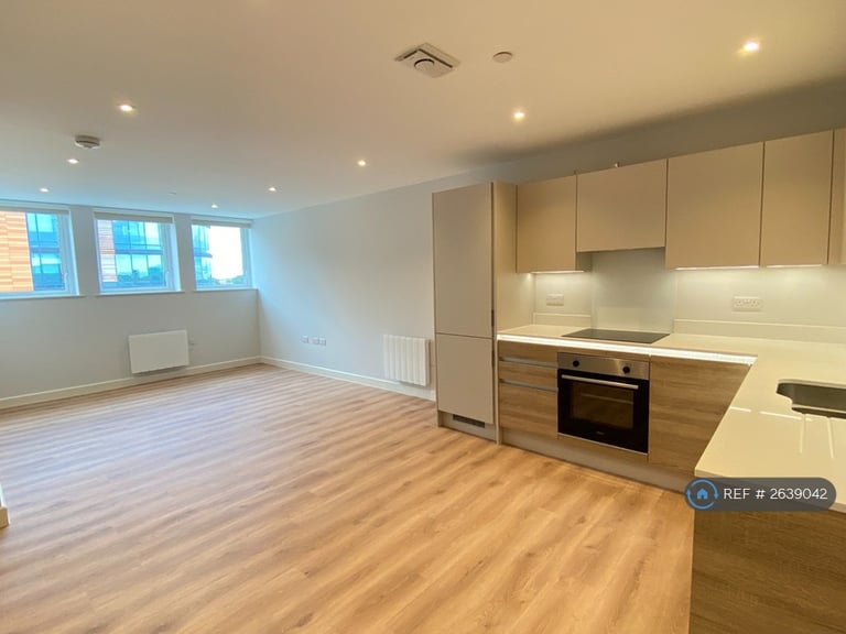 1 bedroom flat in Christchurch Road, Bournemouth, BH1 (1 bed) (#2639042)