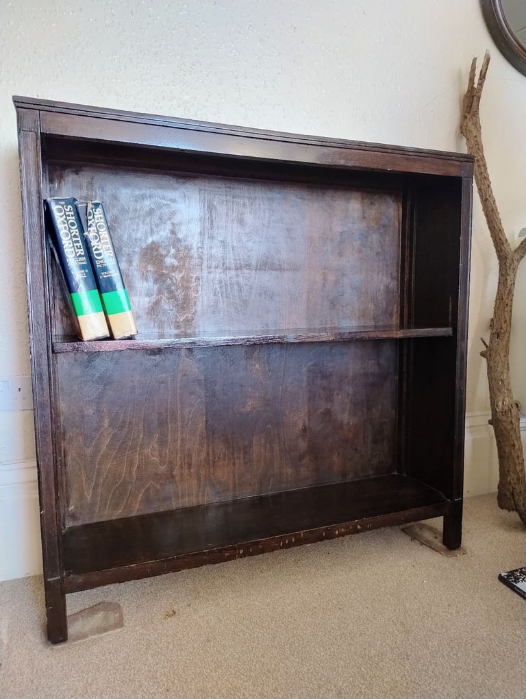 Sturdy Dark Wood Adjustable Shelves 