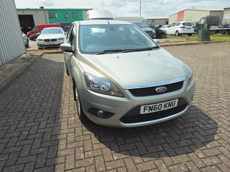 FORD FOCUS 1.6 Titanium 5 DOOR AUTOMATIC 2010