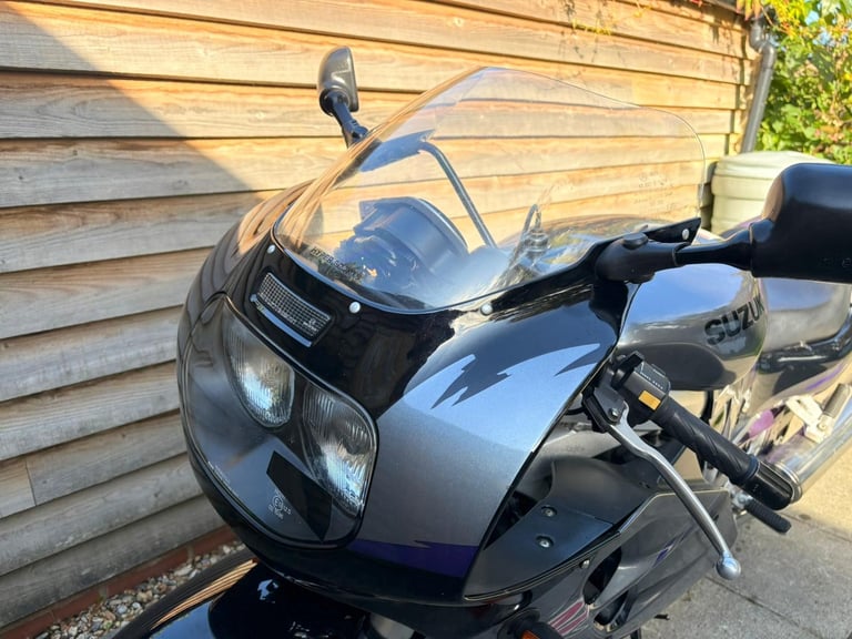 1993 / K Suzuki GSXR110 WP £3500 Black/Grey 16890 miles.