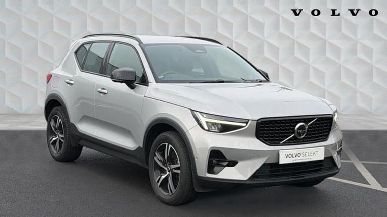 image for 2023 Volvo XC40 Plus B3 Mild hybrid Petrol Dark Automatic SUV Hybrid Automatic