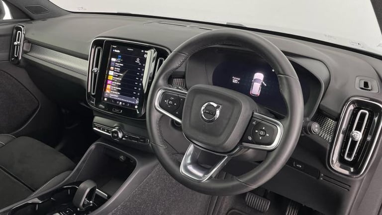 2025 Volvo XC40 Plus B4 Mild hybrid Petrol Dark Automatic SUV Petrol Automatic