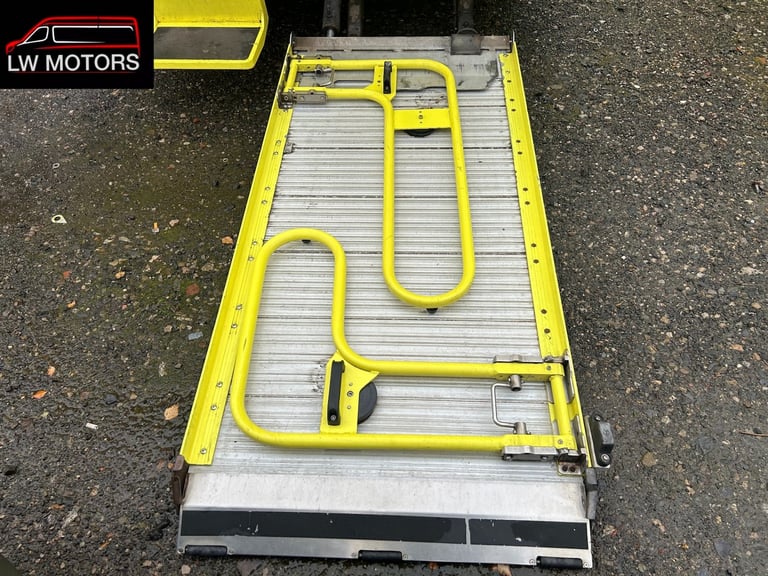 MERCEDES BENZ SPRINTER 519 CDI DIRECT EX AMBULANCE SERIVICS 2017 17 REG EURO 6