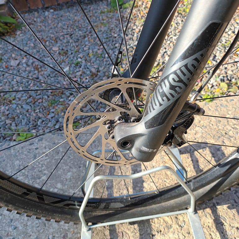 Specialised Rhyme Size Medium ladies Full suspension carbon Mountain  Bike