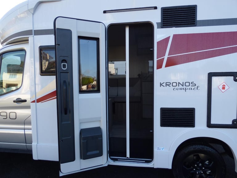 Roller Team Kronos Compact 590 Motorhome DIESEL MANUAL 2025