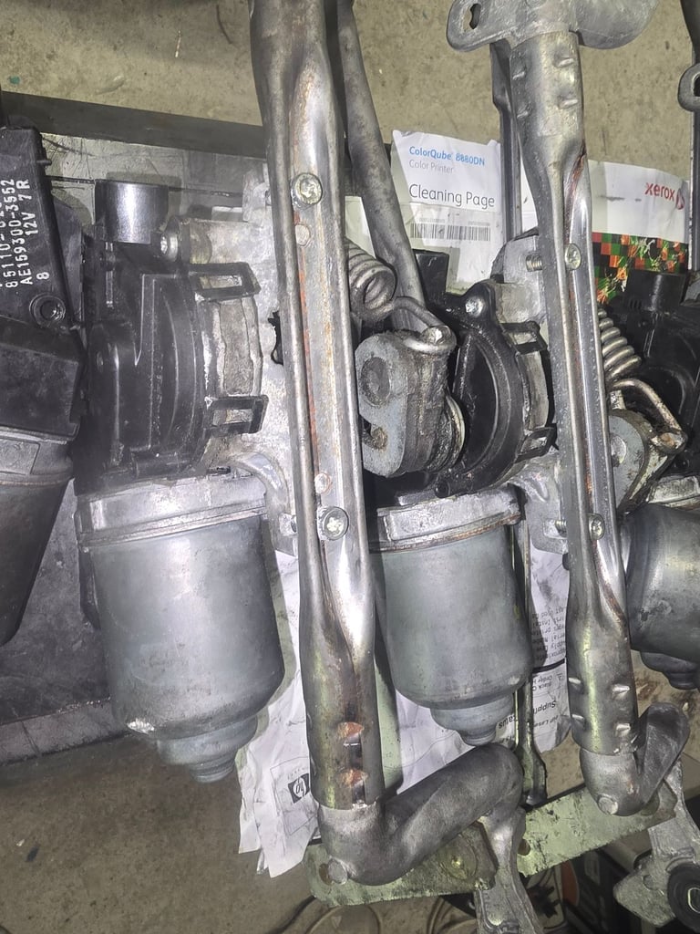 Toyota Prius, Auris, Corolla, Yaris all models and years Wiper motor