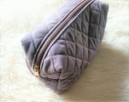 Lilac Purple Faux Suede Zipped Quilted Look Cosmetics Make Up Bag Case.POST OR COLLECT!