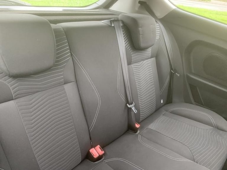 2014 Ford Fiesta Zetec 1.0T - new MOT - Only 35000 miles