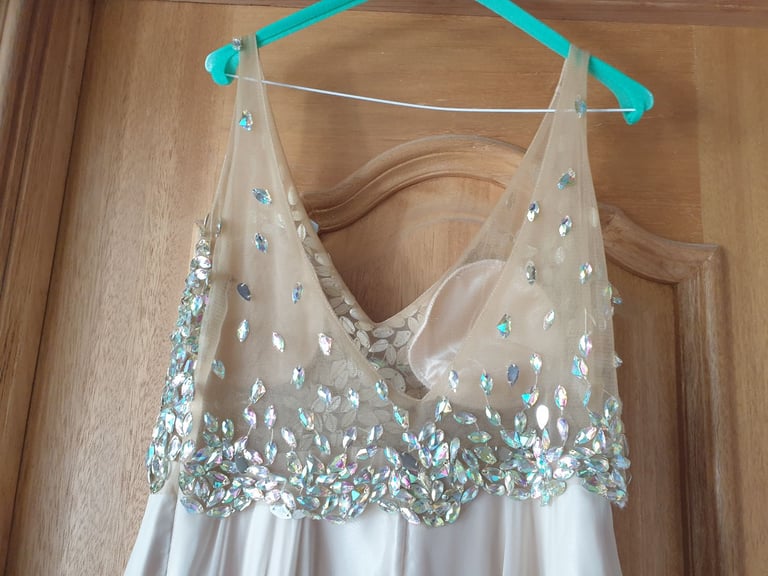 CHAMPAGNE BEADED 3 LAYER EVENING / PROM / FORMAL DRESS SIZE 16