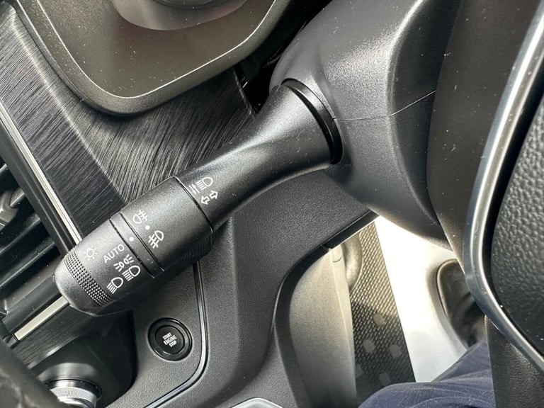 2023 Renault Trafic 2.0 dCi Blue 28 Sport+ Panel Van 5dr Diesel EDC SWB Euro 6 (s/s) (170 ps) PAN...