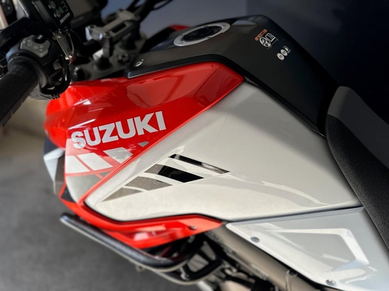 Stunning One Owner Low Mileage 2023/72 Suzuki DL 1050 V-Strom XT 