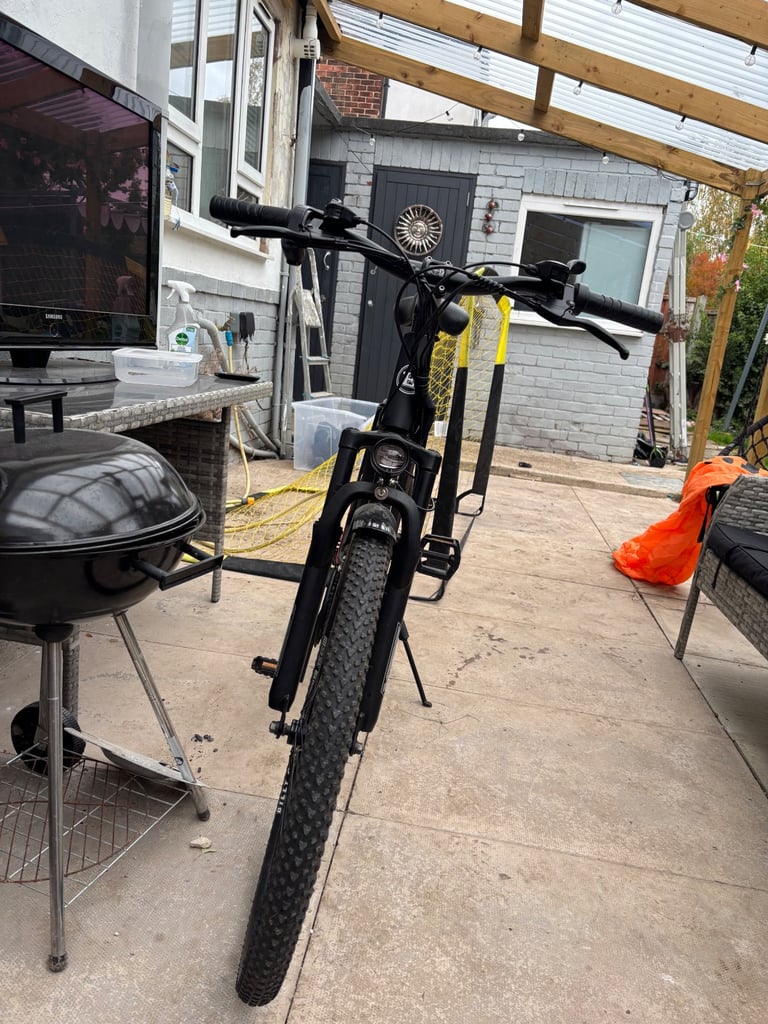 ⚡ Electric Eurobike – Pedal Assist + Throttle | Great Condition | £400