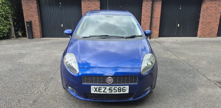 2009 Fiat Grande Punto GP - rare higher spec model - 1 previous owner + Low Miles- 1.4 Petrol Manual