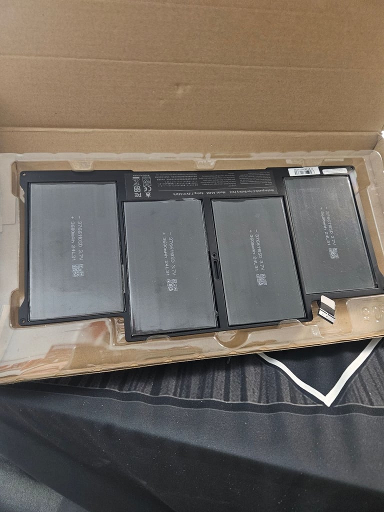 image for Laptop battery A1405