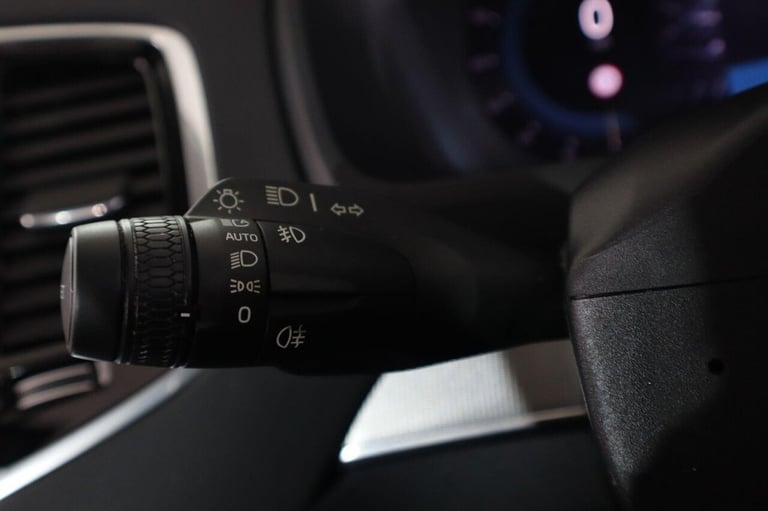 2022 Volvo XC90 2.0h T8 Recharge 18.8kWh Plus Auto 4WD Euro 6 (s/s) 5dr ESTATE PETROL/ELECTRIC Au...