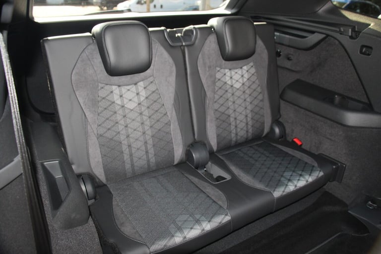 2025 Volkswagen Touran R-LINE ETSI DSG Estate Petrol Automatic