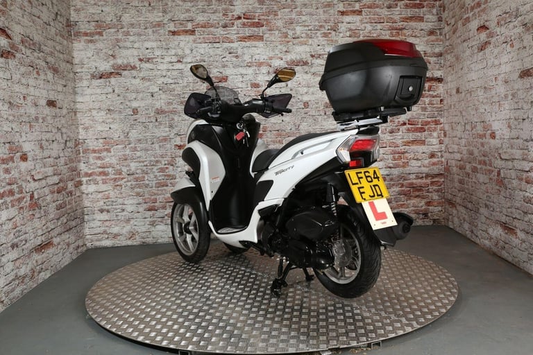 YAMAHA TRICITY - 2014 Petrol Automatic in White