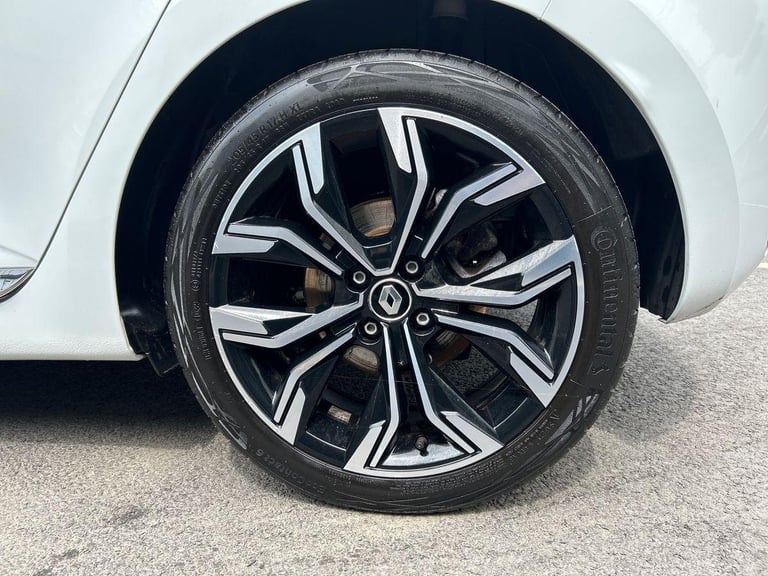 2022 Renault Clio 1.6 E-TECH full hybrid 145 Techno 5dr Auto Hatchback HYBRID ELECTRIC Automatic