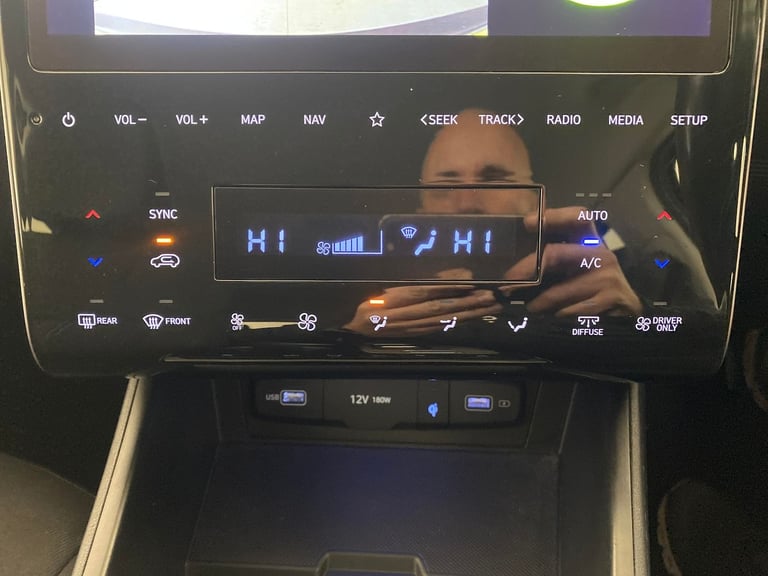 2022 Hyundai TUCSON 1.6 h T-GDi Premium SUV 5dr Petrol Hybrid Auto Euro 6 (s/s) (230 ps) - HEAT S...