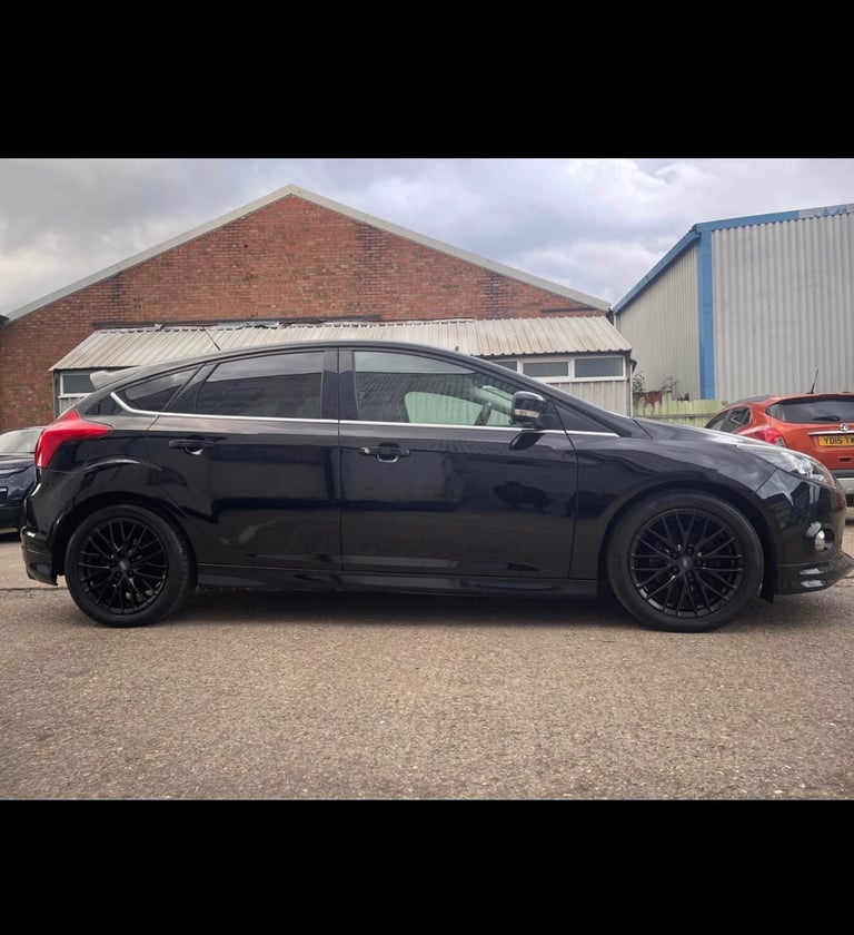 Ford, FOCUS, Hatchback, 2014, Manual, 998 (cc), 5 doors