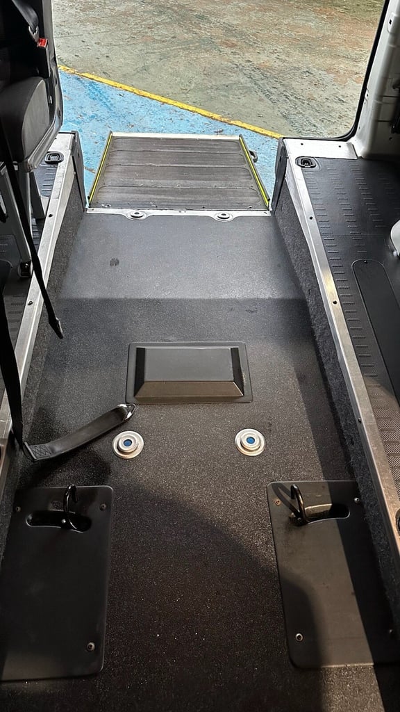 2015 15 PEUGEOT EXPERT TEPEE 2.0 HDI TEPEE COMFORT COMBI VAN 4DR DIESEL AUTOMATI